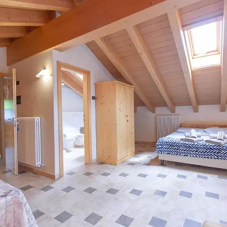 Li Daniela Apartament *